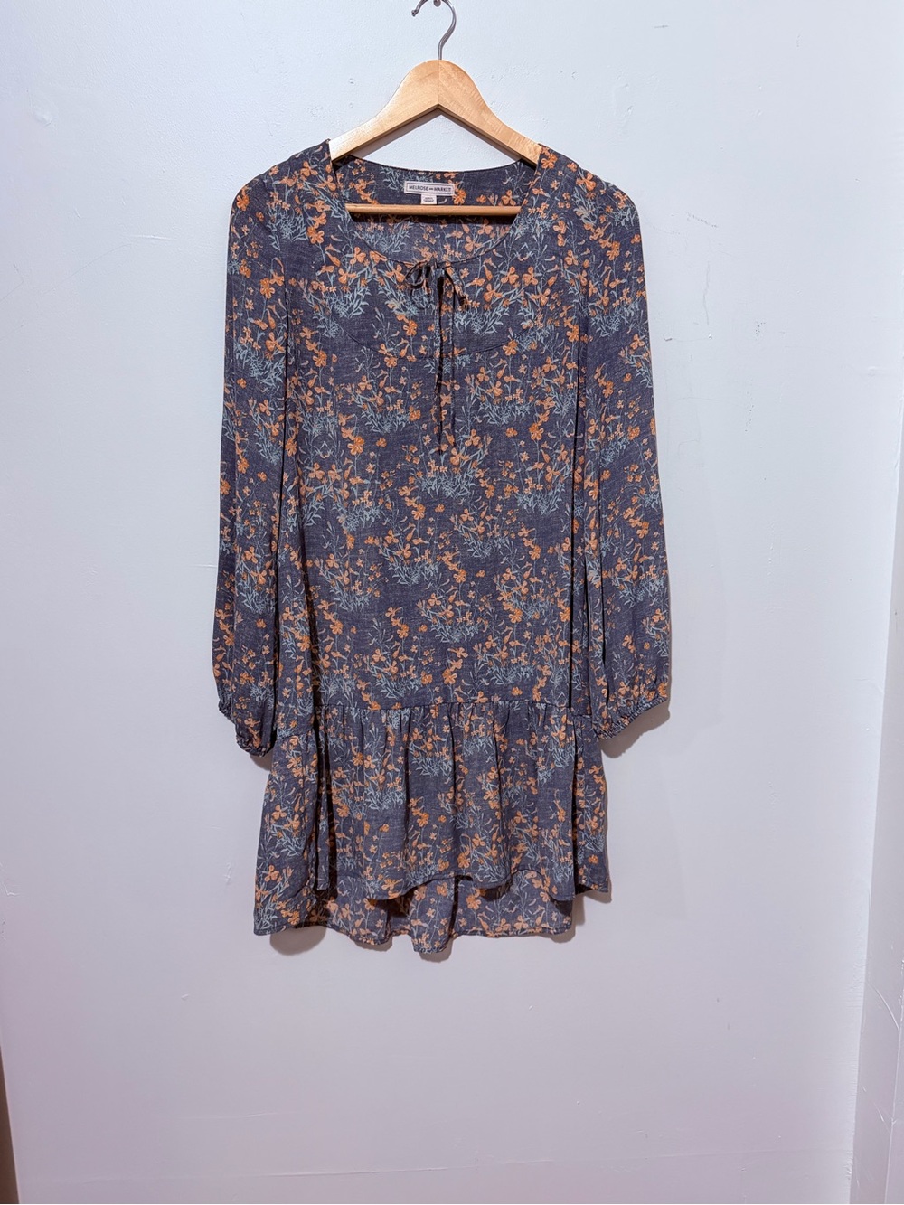 Melrose and Market Gray Long Sleeve Floral Tie-Neck Dress with Orange Print